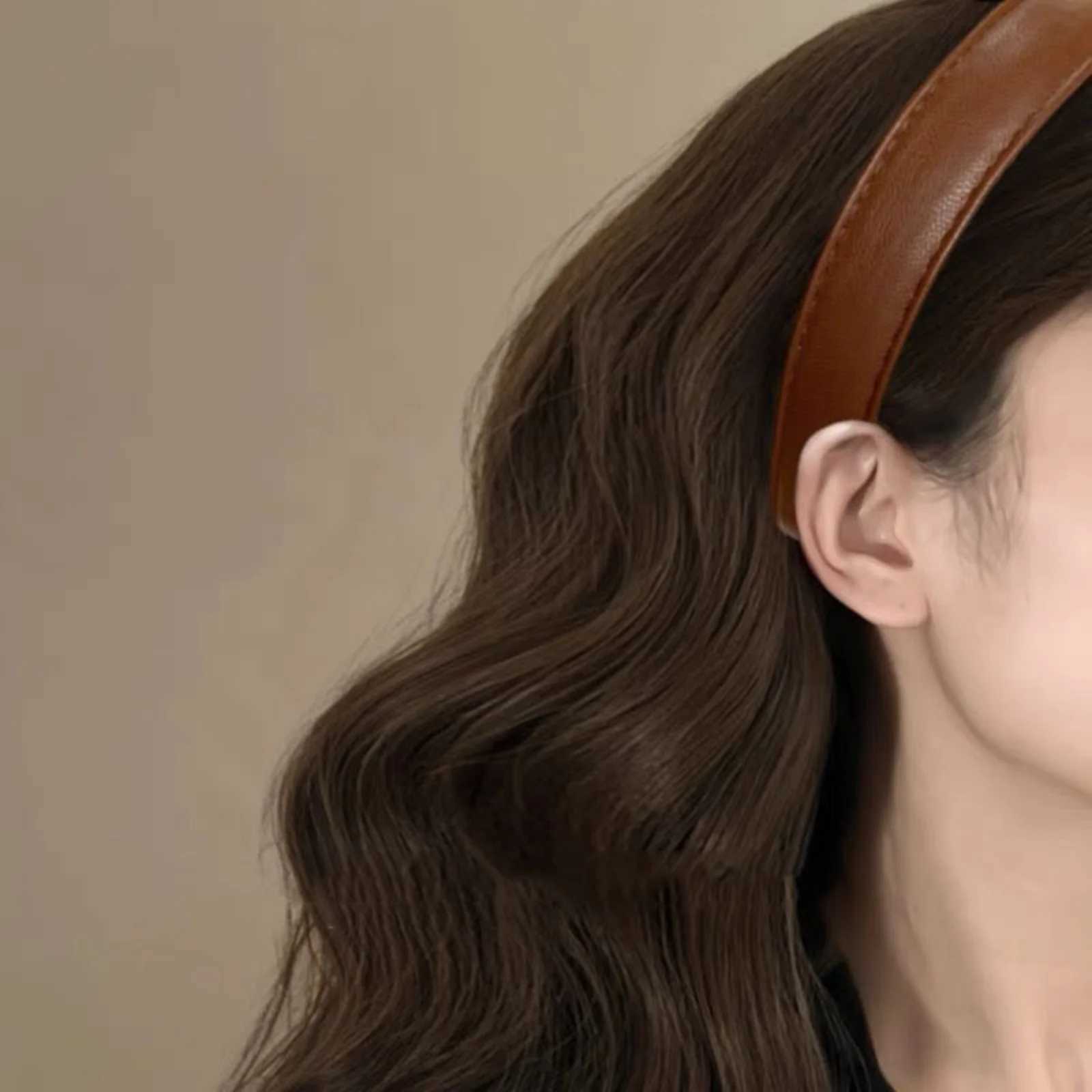 1Pc Retro Wine Red Leather Headband High-End Hair-Containing Hoop New Year PU Leather Korean-Style Travel Hair Band D260326