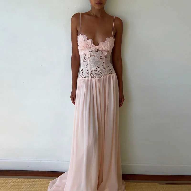 Elegant Pure Color Chiffon Dress Sexy Lace Spliced Mesh Pleated Evening Dress Fashion Hollow Out Sleeveless Halter Banquet Dress X260326