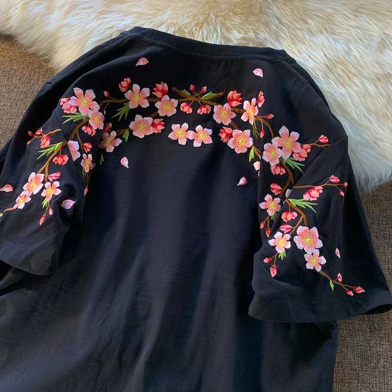 Embroidery T Shirt Man Flower Fashion Harajuku T Shirt Women Cotton Japanese Hip Hop Tees Short Sleeve Streetwear High Quality C260326