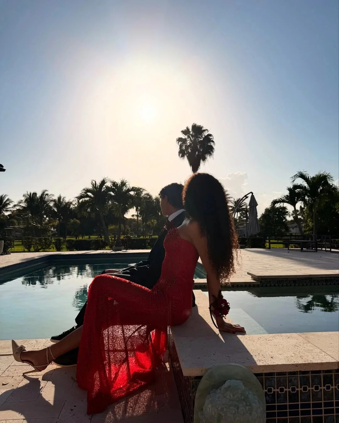 Sparkle Red Sequined Evening Dresses Sexy High Thigh Split Beads Strapless Luxury Prom Dress 2026 Custom Made Robes de soiree M26