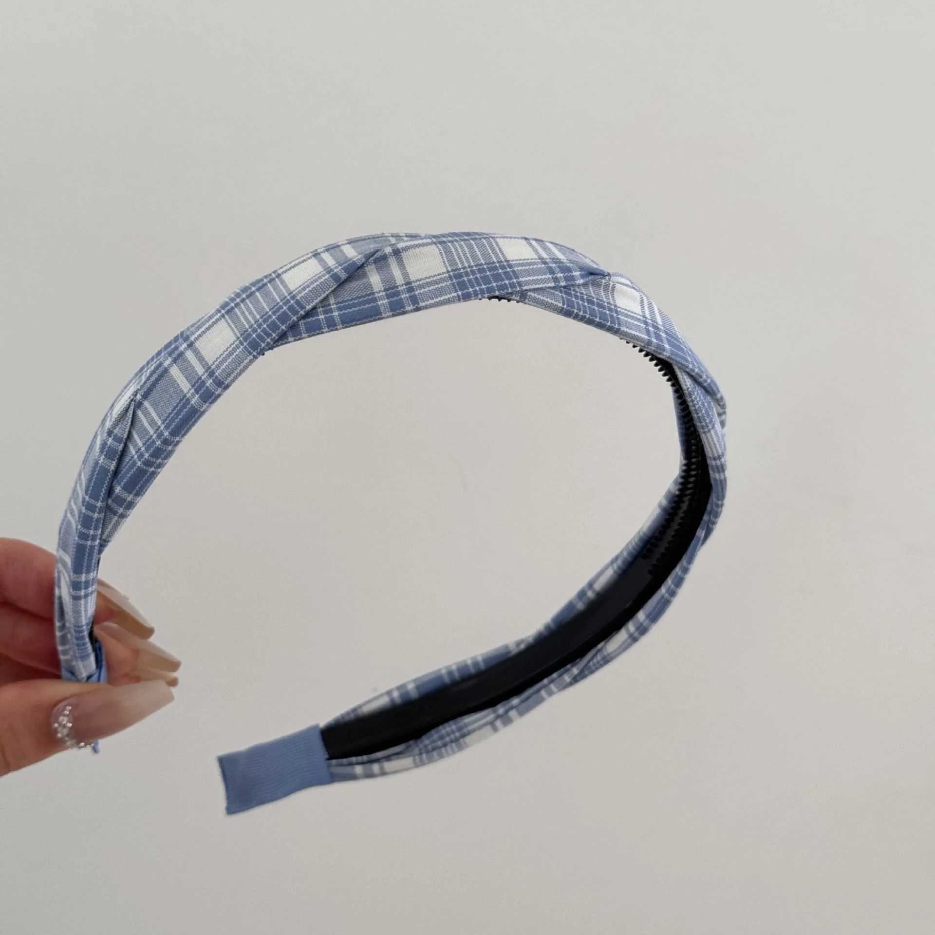 Korean Style Plaid Twisted Headband Non-Slip Grippy Teeth Hairband for High Crown Narrow Hair Clip for Women Cute Girly Headwear D260326