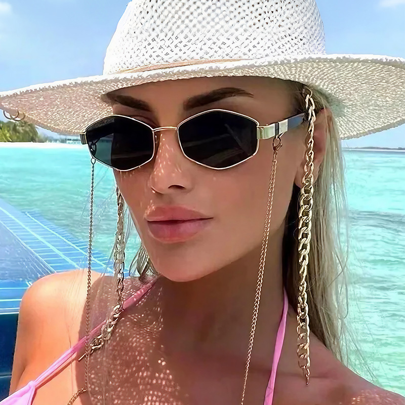 Sunglasses For Women Vintage Diamond-Shaped High-End New Internet Celebrity Sun Protection Street Style With Designer Sunglasses Chain Fashion