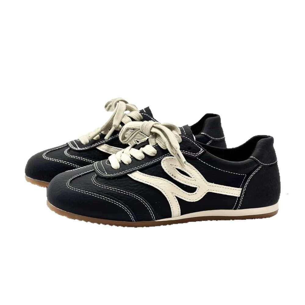 Soft leather new fashion trendy flat non-slip German training shoes women casual versatile white sneakers leather thick-soled Retro designer shoes