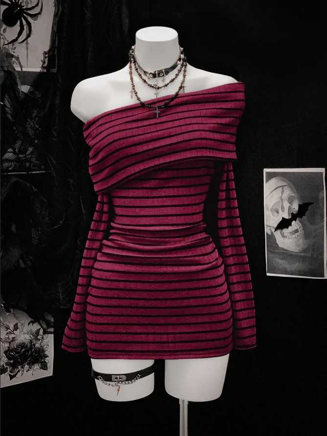 European and American Y2K Pure Desire Style Classic Stripe Print One Shoulder Long Sleeve Hip Wrap Short Skirt M260326