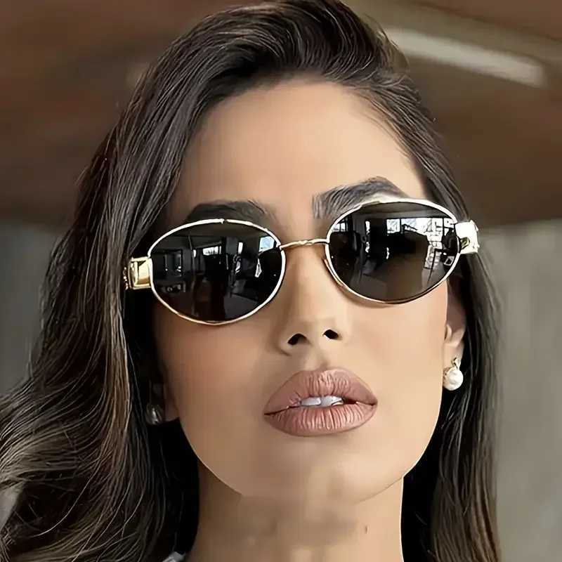 Retro Metal Frame Pilot Oval Sunglasses Women Men Brand Designer Vintage Round Sun Glasses Luxury Green Lens Shades D260326
