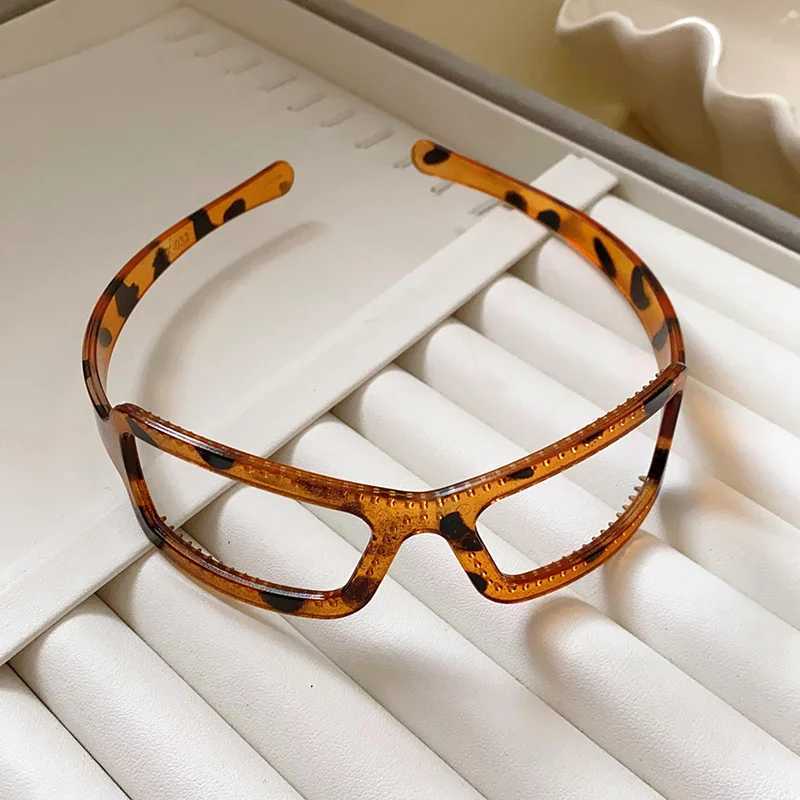 Coffee Leopard Print Eyeglass Frame Shape Acrylic Hair Bands for Women Outdoor High Skull Top Fixed Headband Vintage Accessories D260326