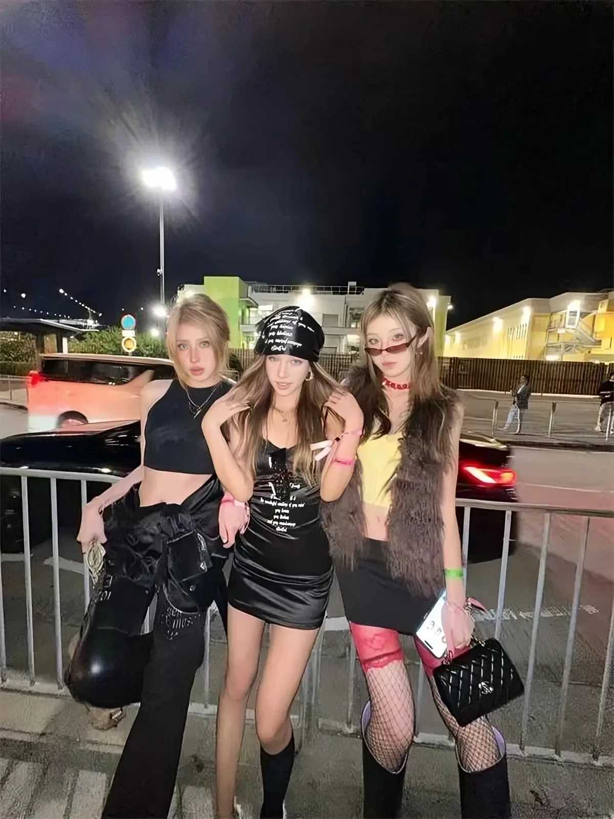 Y2K slim-fit black lace sexy halter dress New versatile letter print spicy hips Little M260326