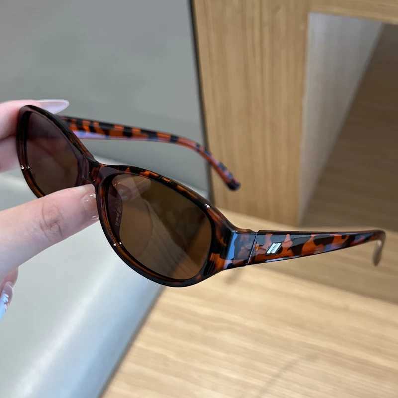 3pcs New Trend Small Oval Punk Sunglasses Women Fashion Gradient Lens Shades Eyewear Retro Rivets Sun Glasses Frame UV400 D260326