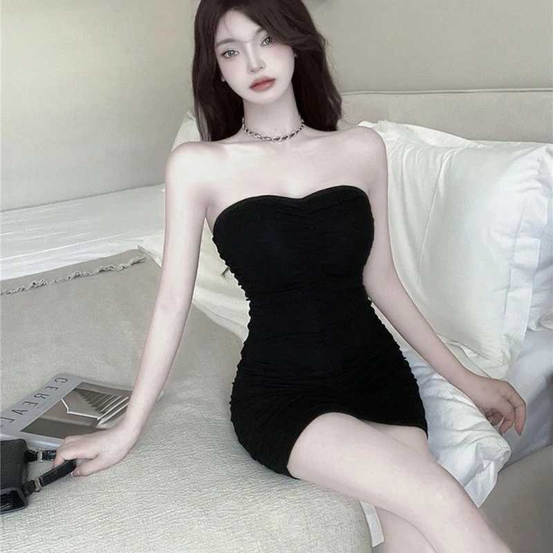 Sexy Short Skirt Womens Strapless Pleated Slimming Hot Sleeveless Waist-Cinching Pure Desire Summer New Style Dress M260326