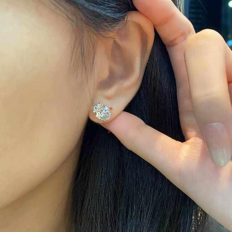 Classic 2ct Oval Laboratory-grown Diamond Stud Earrings Pt950 Platinum Plated 18K Solid Gold Trendy Womens Jewelry