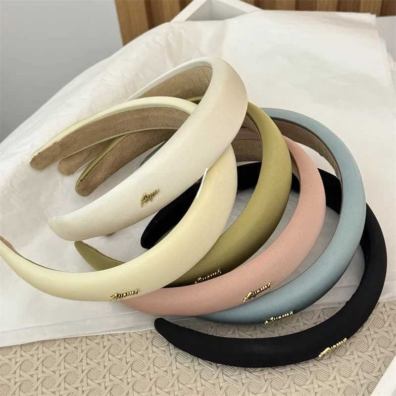 Korean Style High-End Satin Hairband Womens Wide Edge High Forehead Hair Clip Outdoors Pressed Hair Sponge Headband D260326