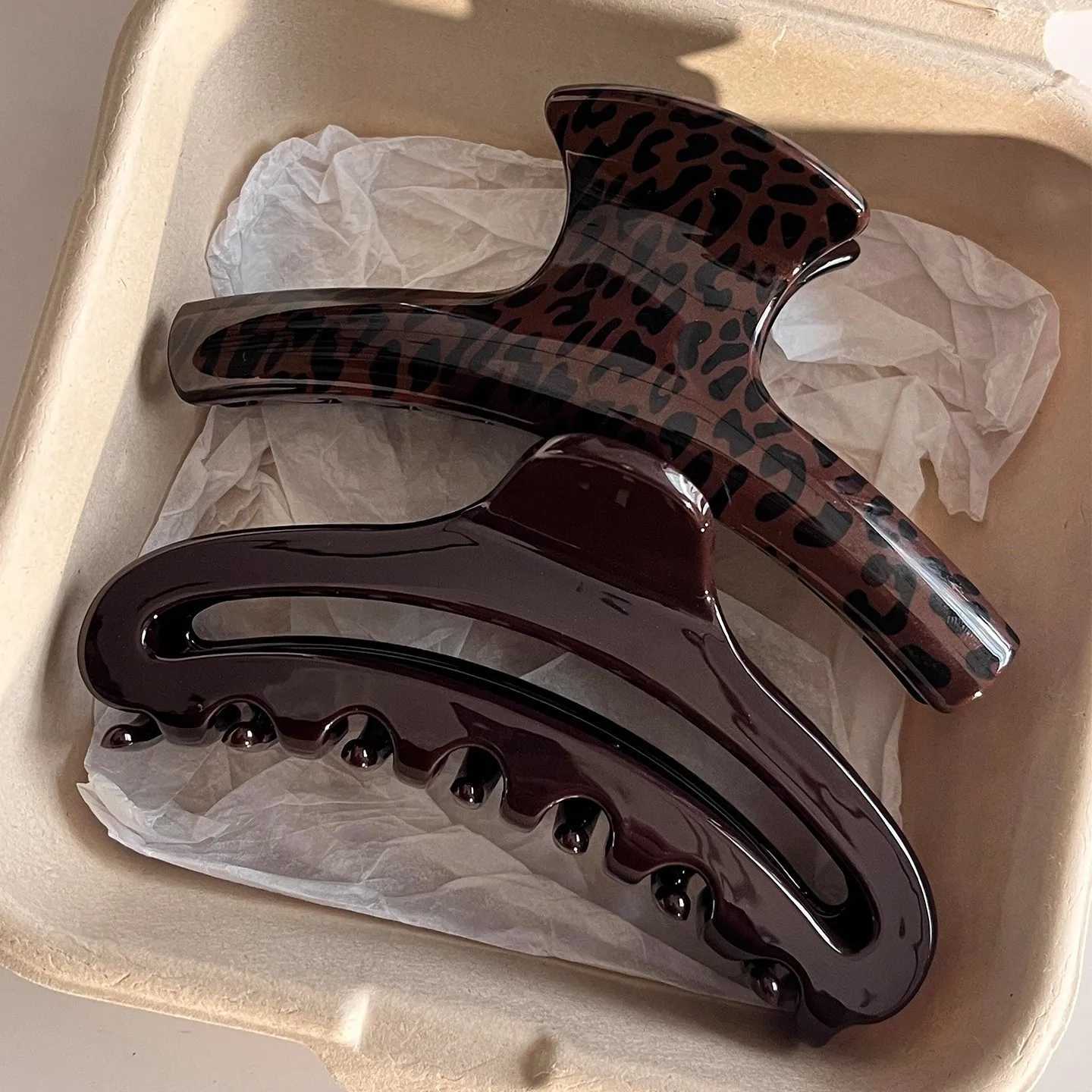 2pcs Vintage Leopard Print Arc Moon Hollow Large Hair Grab Clips Claw For Women French Style Shark Clamp Charm Hair Accessories H260326