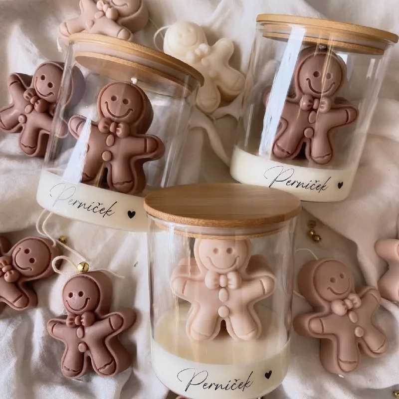 2pcs Christmas Gingerbread Man Cup Scented Candles Holiday Gifts Home Atmosphere Scented Candles Soybean Mixed Wax H260326
