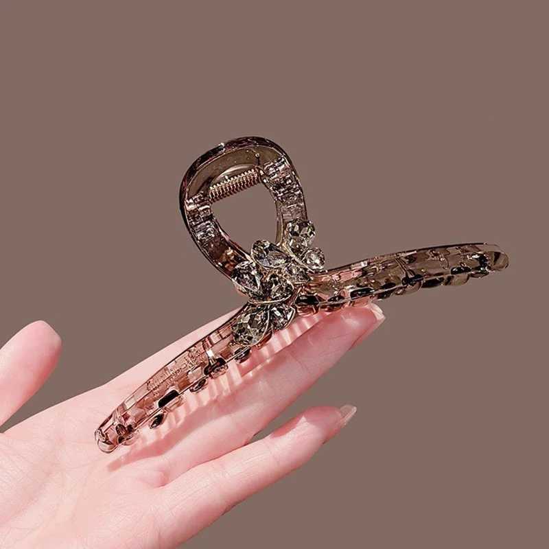 Retro Crystal Butterfly Hair Clip Acrylic Material Large Hair Grip High-end Korean Style Womens Hair Accessories H260326