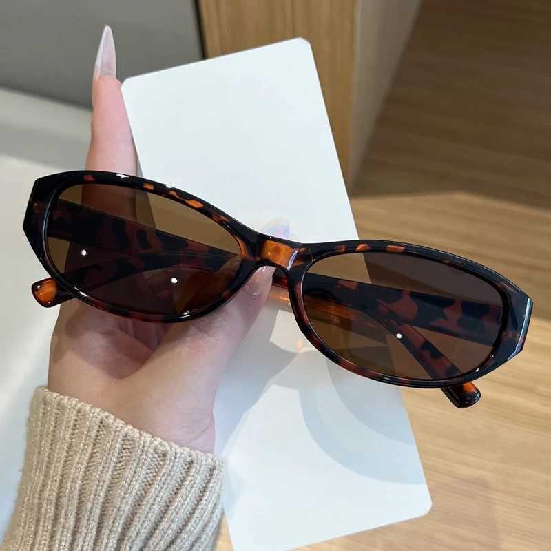 3pcs New Trend Small Oval Punk Sunglasses Women Fashion Gradient Lens Shades Eyewear Retro Rivets Sun Glasses Frame UV400 D260326