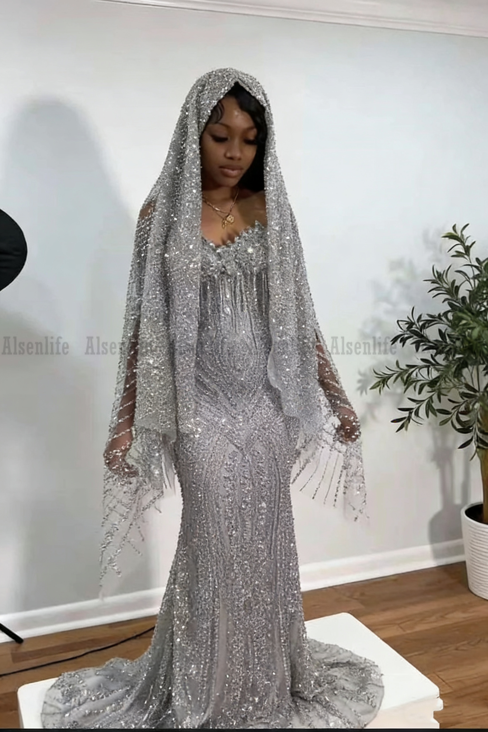 Elegant Black Prom Dresses 2026 Beading Crystal Evening Dress With Veil Long Birthday Party Gowns