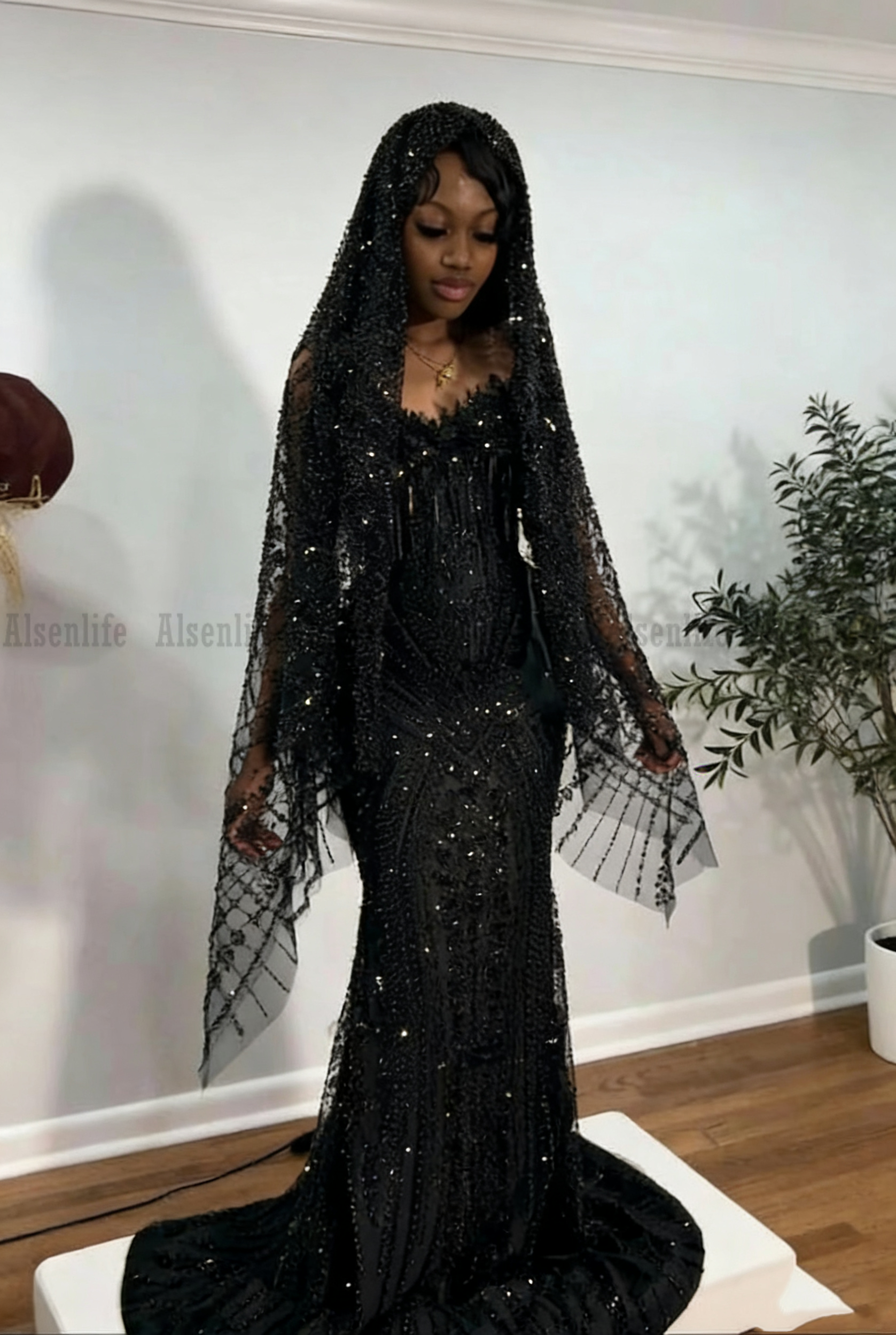 Elegant Black Prom Dresses 2026 Beading Crystal Evening Dress With Veil Long Birthday Party Gowns