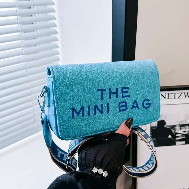 Factory wholesale trendy women's fashionable lettered small square ladies' casual shoulder and crossbody bags, customizable with logo
