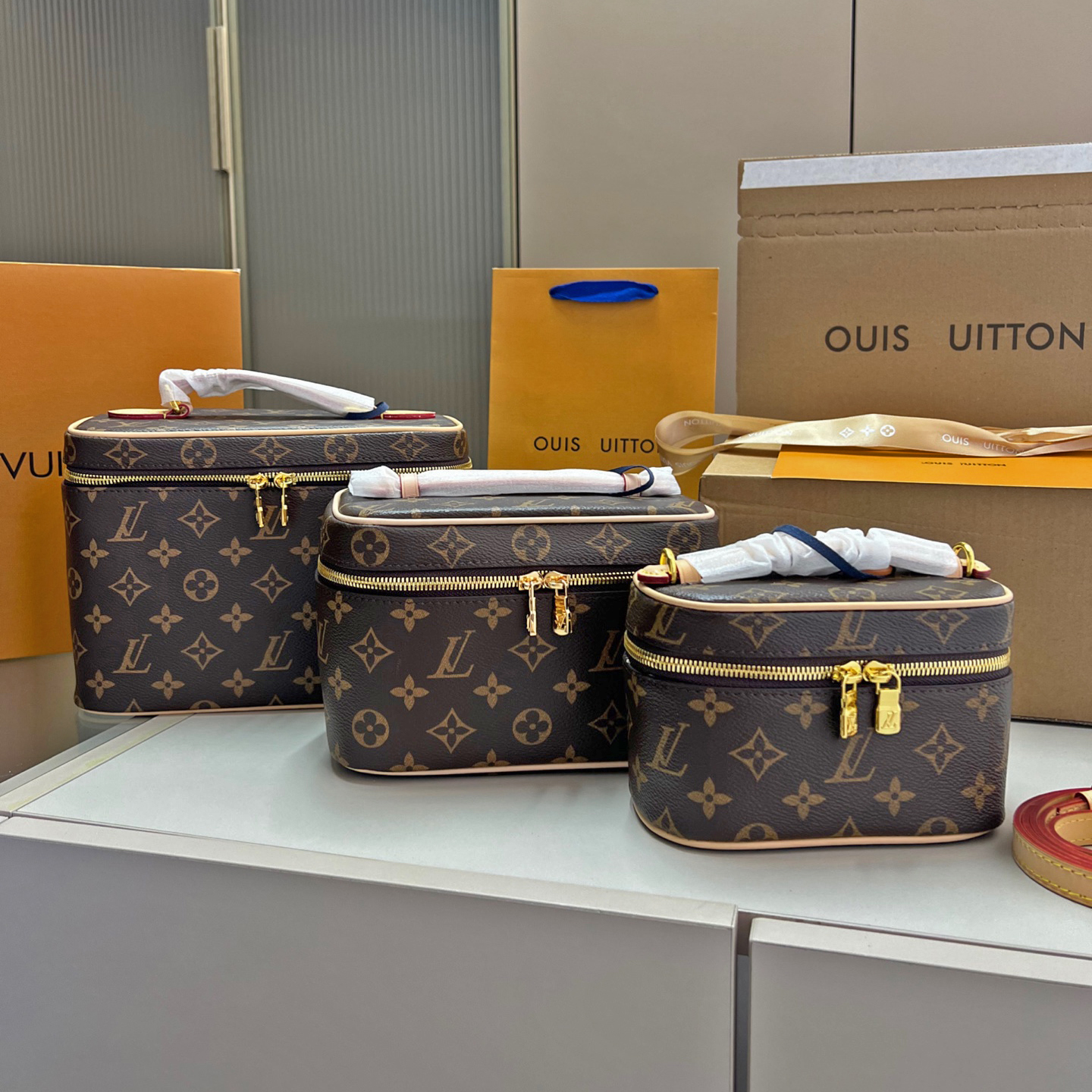 makeup bag l0uis vuitt0nbags Vanity bag Designer Bag Makeup Bag Multifunctional Portable Tote With Extra Large Capacity High End Trendy Storage Box Handbag Women