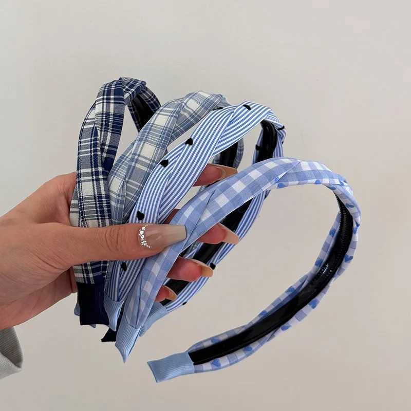 Korean Style Plaid Twisted Headband Non-Slip Grippy Teeth Hairband for High Crown Narrow Hair Clip for Women Cute Girly Headwear D260326