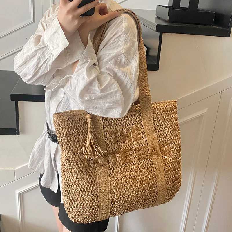 French Style Large Capacity Straw Woven 2026 Designer Luxury For Women New Beach Vacation Shoulder Brand Casual Commuting Tote Bag Pur - view 3