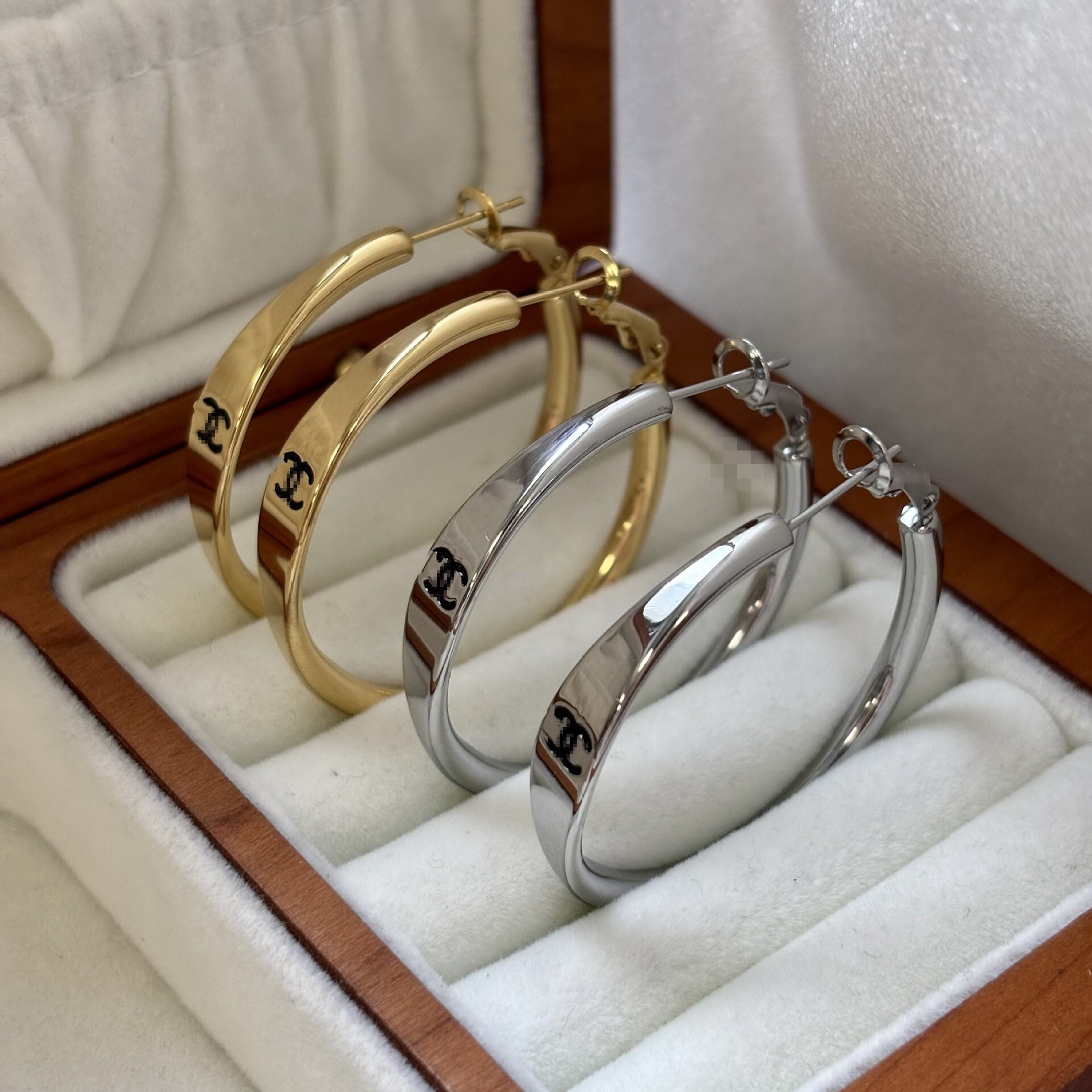 Gold Silver Color Luxury Designer Earrings Simple Letter Big Size Extravagant Earrings Hoops Stainless Steel Fashion Jewelry For Women Girls