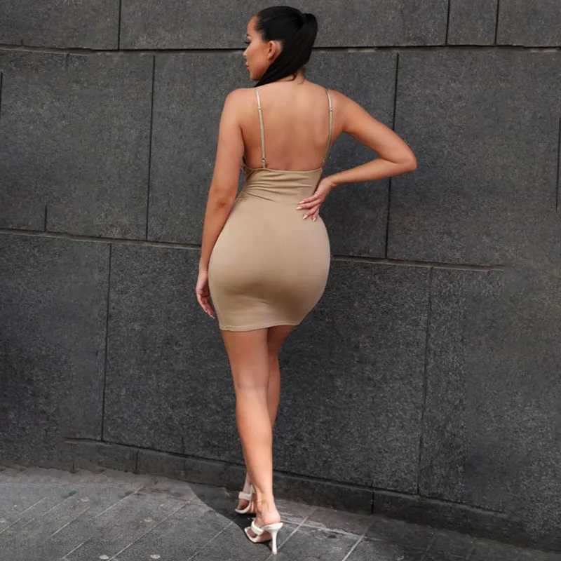 Cross-border Europe and the United States sexy V-neck ring buckle milk silk halter wrap buttock dress M260326