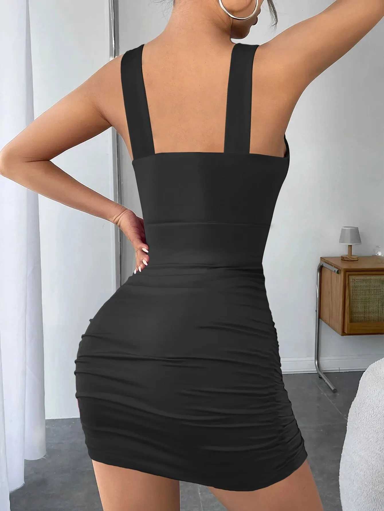 Sexy Spaghetti Straps V-neck Tight Mini Dress Ladies Backless Wrinkled Sheath Wrapping Dress Latest Club Party 2024 M260326