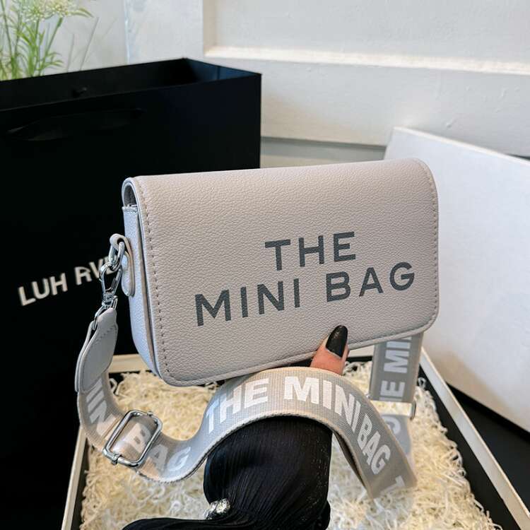 Factory wholesale trendy women's fashionable lettered small square ladies' casual shoulder and crossbody bags, customizable with logo