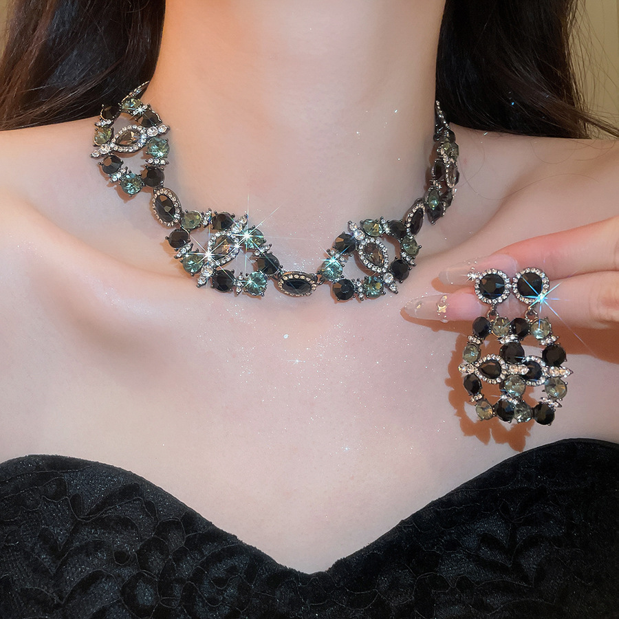 European American style diamond-studded round drop earrings necklace, palace-style luxurious and elaborate jewelry set, niche high-end accessories - view 5