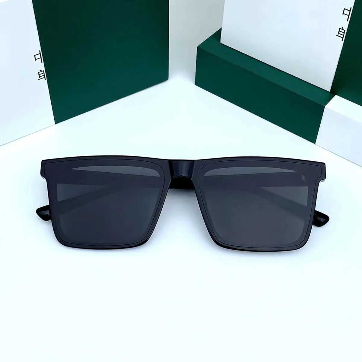 1PC New Square Fashion Sunglasses Mens Colorful Sheet Sunglasses Street Shooting Glasses D260326
