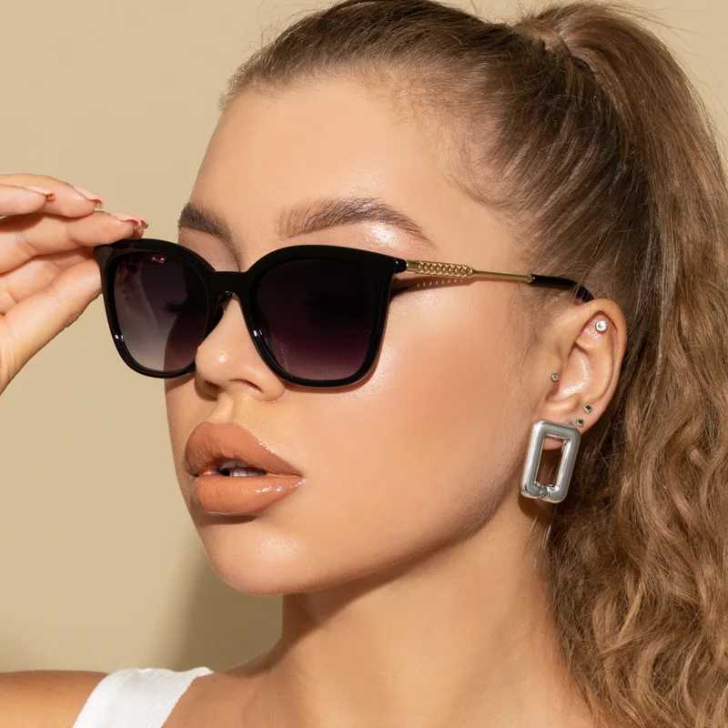 Vintage Square Sunglasses Women Fashion Round Glasses for Women Men Simple Metal Hollow Eyeglasses Lentes De Sol Mujer D260326
