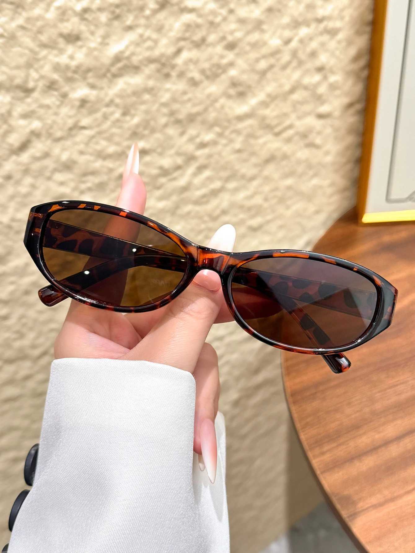 1Pc Retro Fashion Cat-Eye Narrow Frame Sunglasses Classic Versatile Basic Item Sunglasses for Daily Outings Vacation Outfits Dri D260326