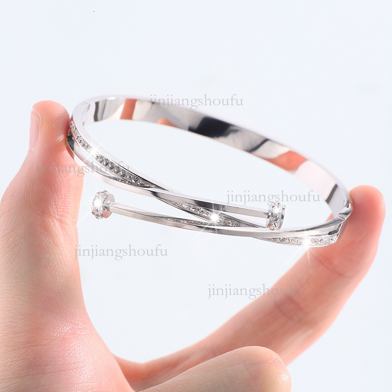 2026 Silver Plated Mobius Designer Couple Bracelet Luxury Women's Jewelry Stainless Steel Personalized Heart Shaped Love Bracelet High Quality Ac