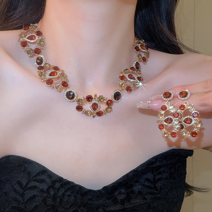 European American style diamond-studded round drop earrings necklace, palace-style luxurious and elaborate jewelry set, niche high-end accessories - view 3