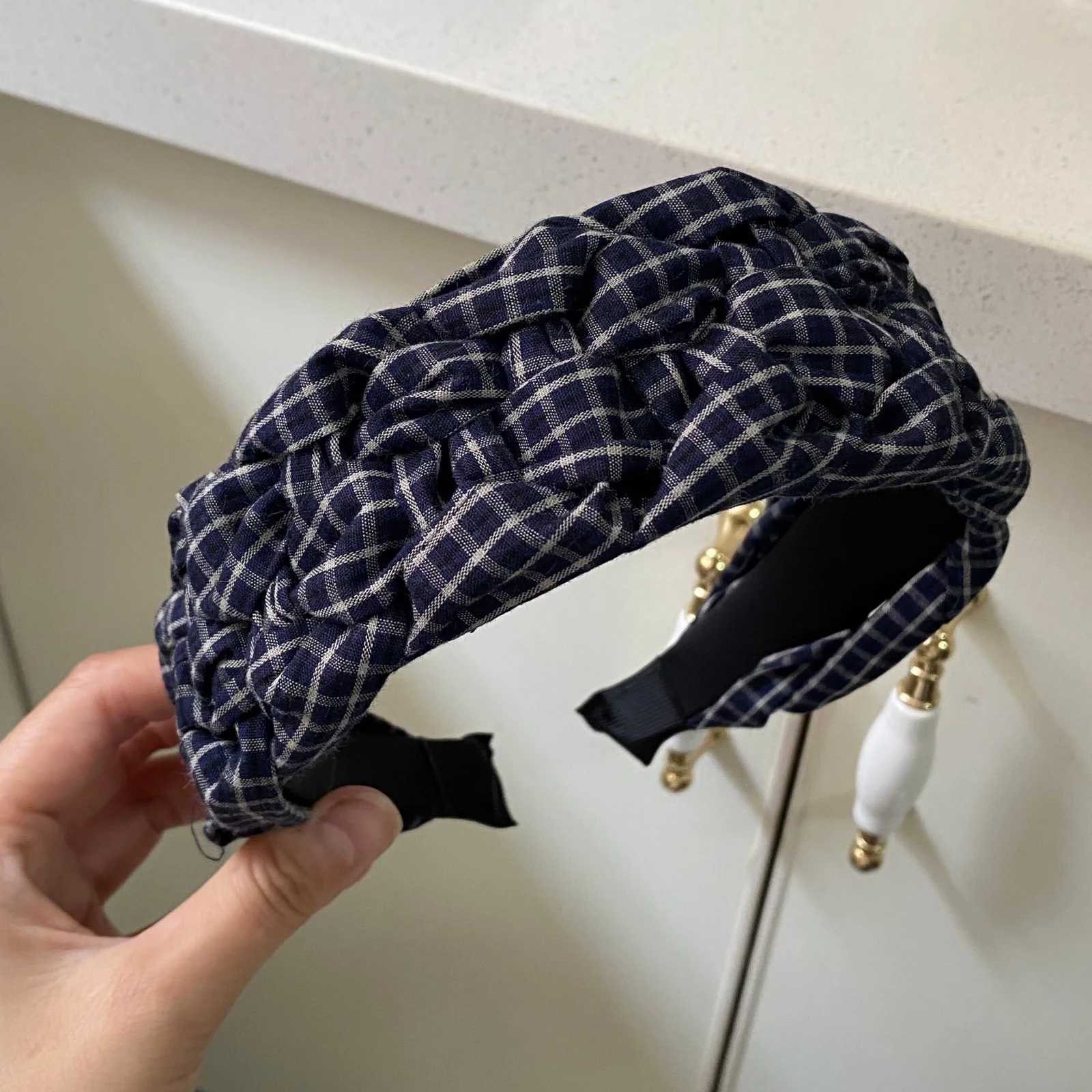 1PC Ultra Miu-Style Hand-Knitted Dark Blue Fabric Wide Headband Korean-Style Retro Fashion Headband for Elevating Crown Volume D260326