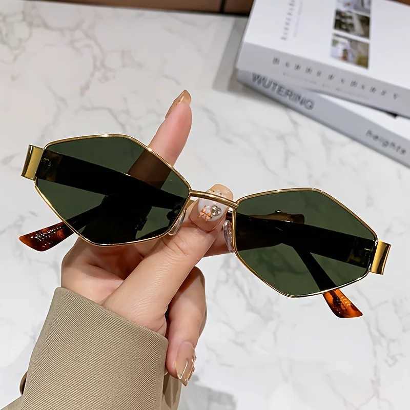 Fashion Hexagon Sunglasses for Women Retro Gold Frame Beach Vacation Travel Driving Glasses D260326