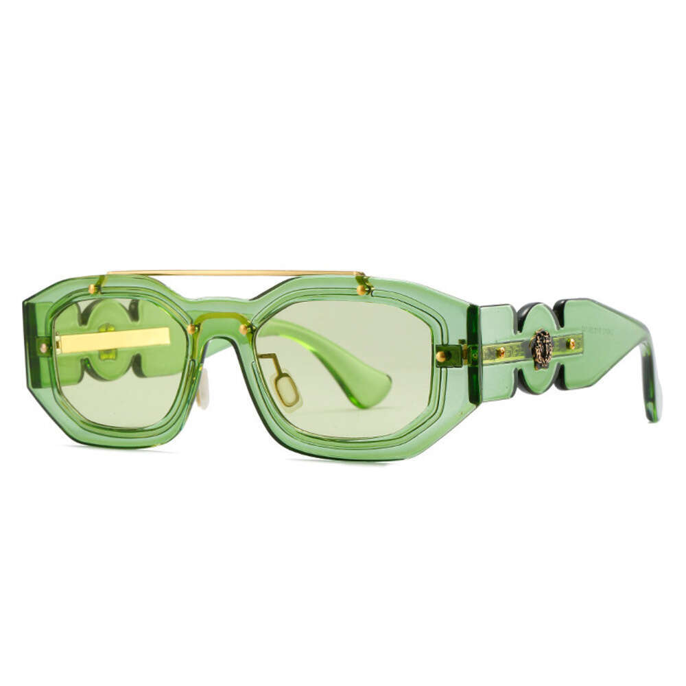 New Fashion European And American Trend Square Frame Modern Lens Sunglasses Wholesale Chunjinqiuli