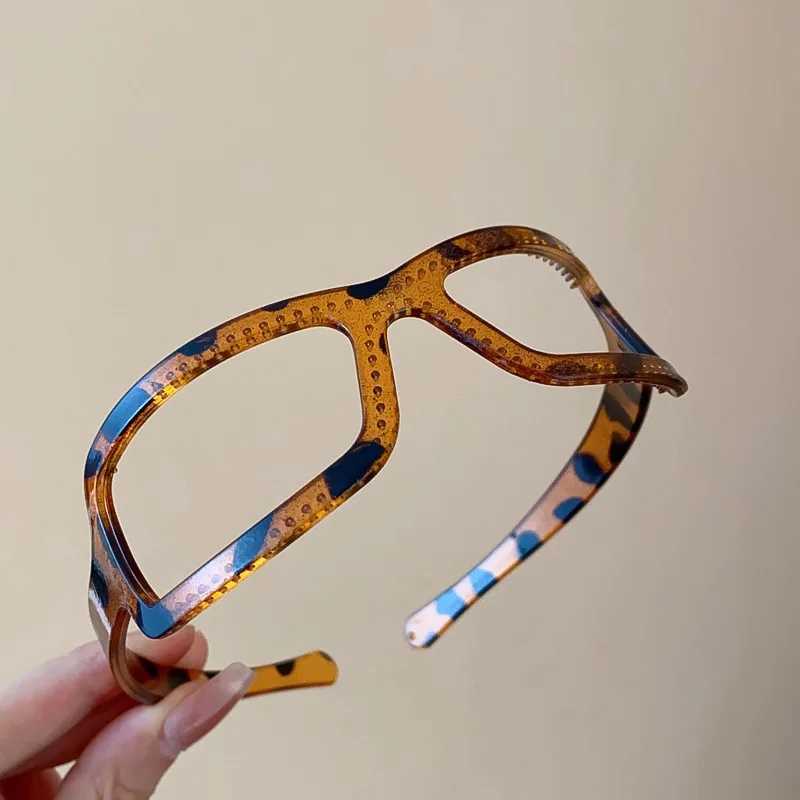 Coffee Leopard Print Eyeglass Frame Shape Acrylic Hair Bands for Women Outdoor High Skull Top Fixed Headband Vintage Accessories D260326