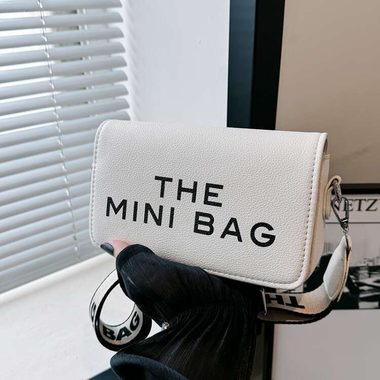 Factory wholesale trendy women's fashionable lettered small square ladies' casual shoulder and crossbody bags, customizable with logo