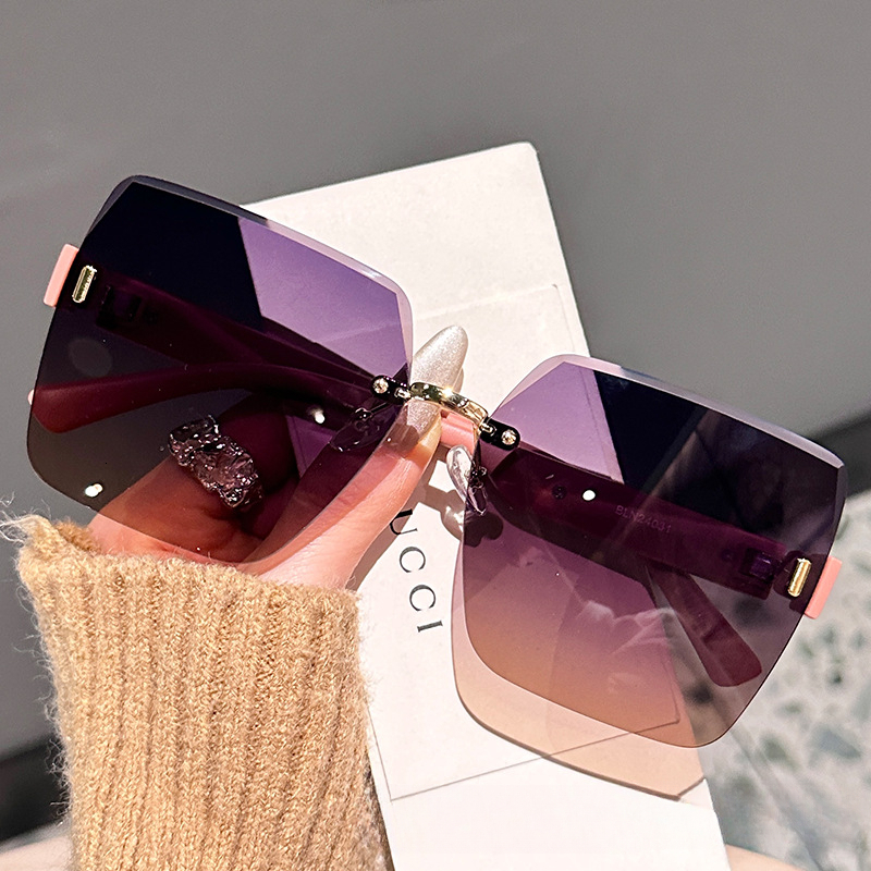 Luxury Brand Designer Sunglasses 2026 New Model Sunglasses With Connected Leg Design, Rimless Cut-edge, Oversized Lenses, Light Luxury High-end Style,