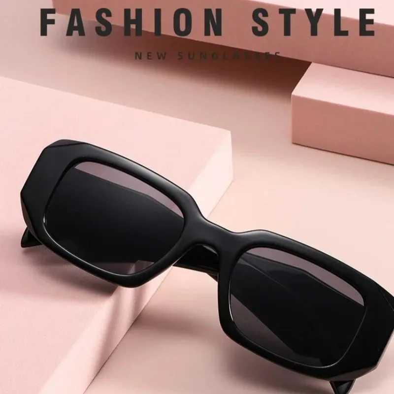 1pc 2025 New Sunglasses for Men Women Trendy Sun Glasses Goggle Man Brand Designer Square Glasses Shades Female Eyewear D260326
