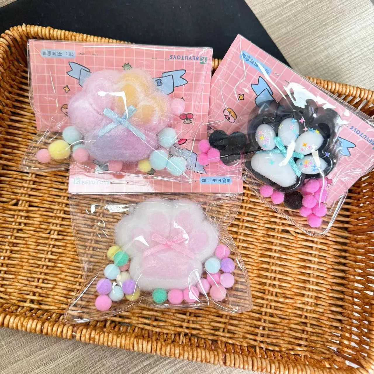 A Fun and Soft Compression Toy with A Cute Bow Tie Perfect for Stress-relief and As A Thoughtful Gift for Teens and Adults H260326