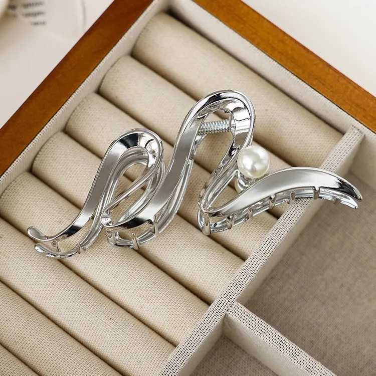 Metal Hair Clip Fashion Barrettes Korean Geometric Black Bow knot Hair Claw for Women Thick Thin Accessories Bath Crab Clamp H260326