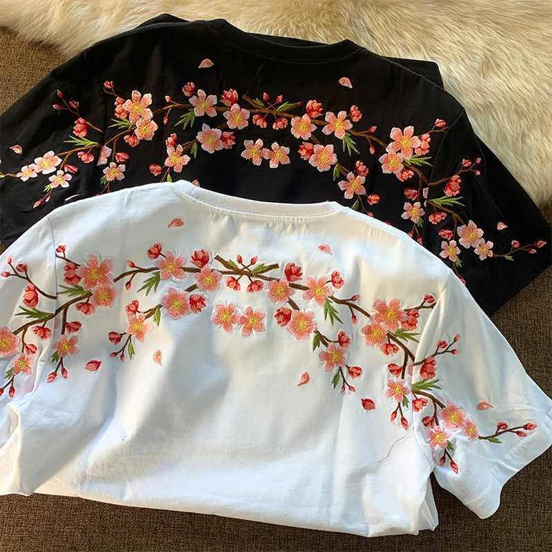 Embroidery T Shirt Man Flower Fashion Harajuku T Shirt Women Cotton Japanese Hip Hop Tees Short Sleeve Streetwear High Quality C260326