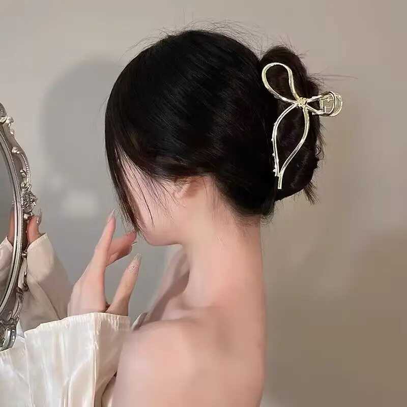 New Exquisite Imitation Pearl Hair Claw Clip Trendy Metal Bow hair Crabs Hairpins Barrettes for Women Hair Accessories Headwear H260326