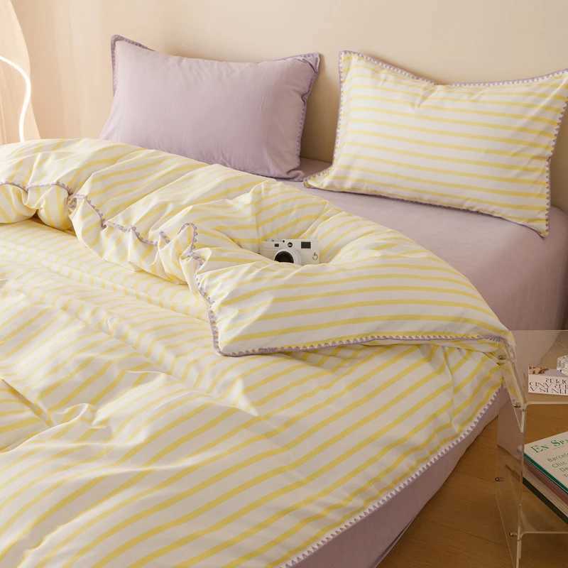 Yellow Stripe Bedding Set Protein Durable Washed Cotton Block Shell Embroidery Comforter Warm Cover Full Size with Pillowcases H260327