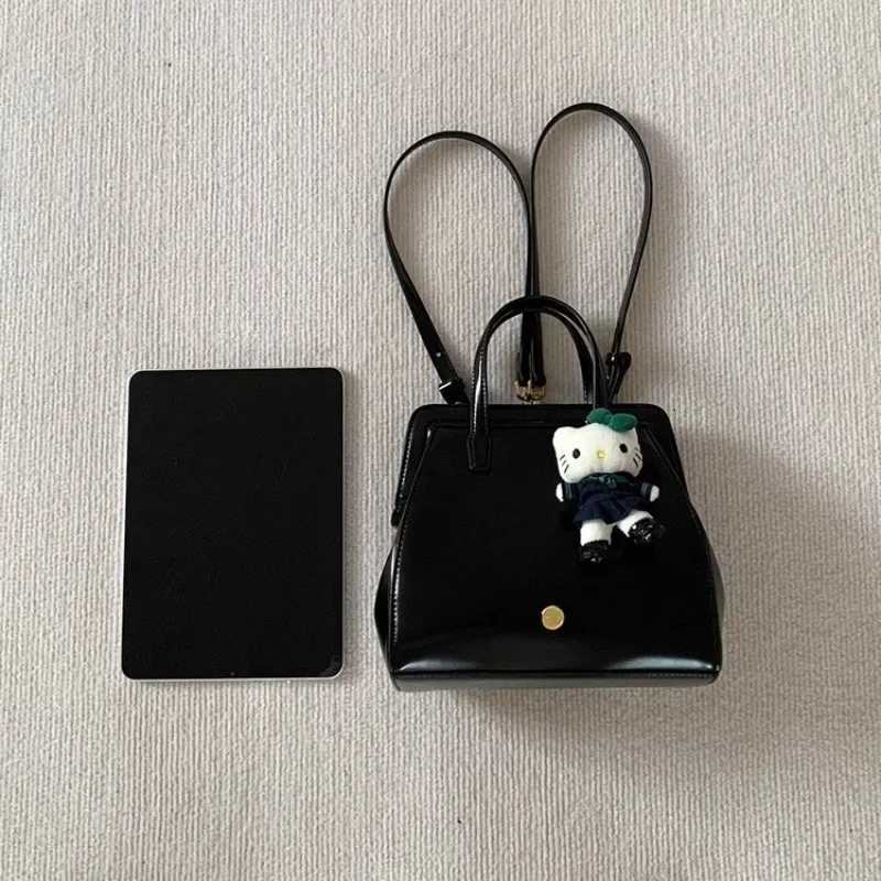 Autumn and winter womens bags retro clip backpacks niche retro black backpacks trendy handbags C260327