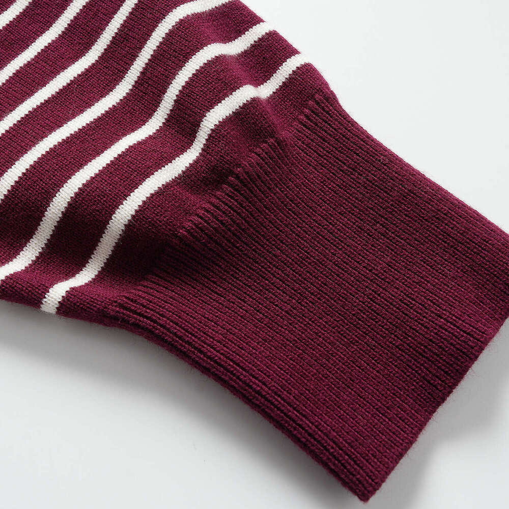 2026 autumn and A1 winter new round neck contrasting color casual CC multifunctional metal button knitted women's cardigan