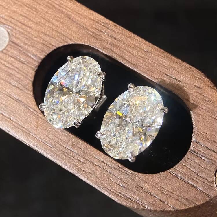 Classic 2ct Oval Laboratory-grown Diamond Stud Earrings Pt950 Platinum Plated 18K Solid Gold Trendy Womens Jewelry